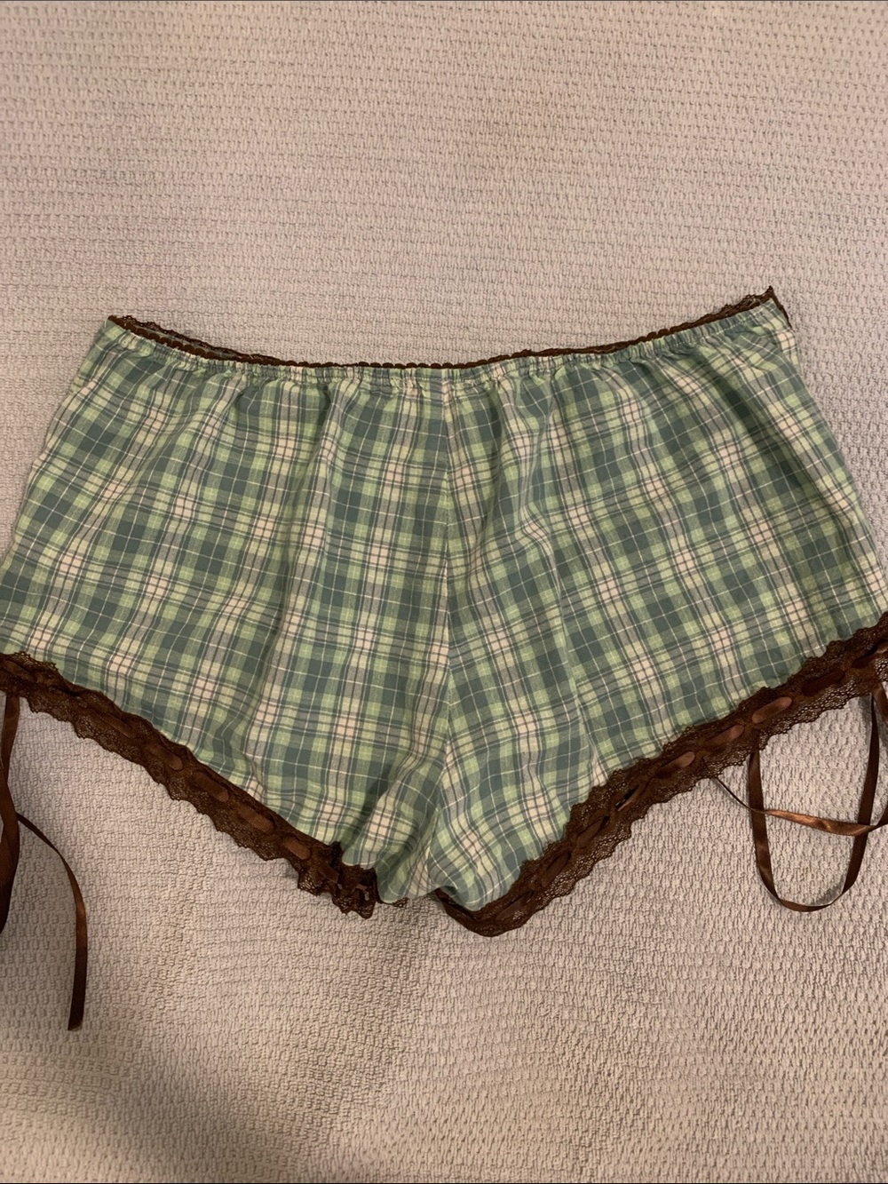 ❤️SOLD❤️Edikted lounge shorts! Well worn - Picture 4 of 5